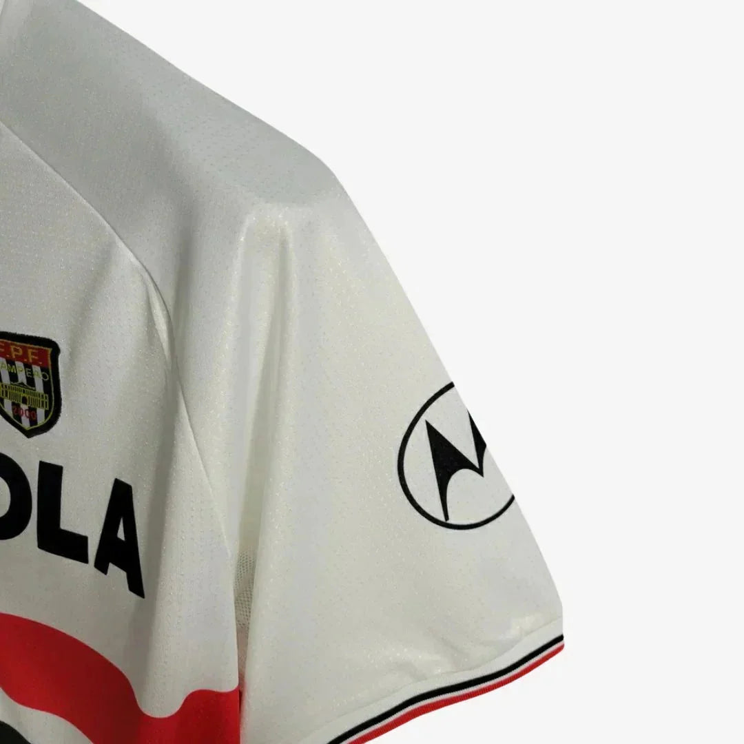 Retro 2000 Fan Shirt